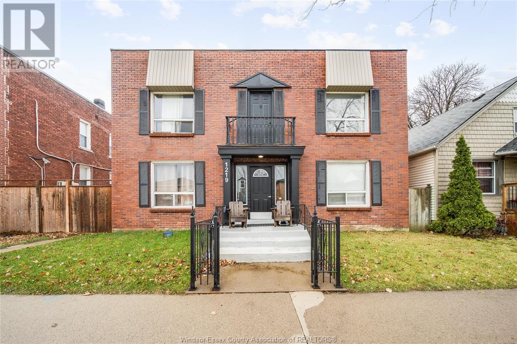1219 Monmouth