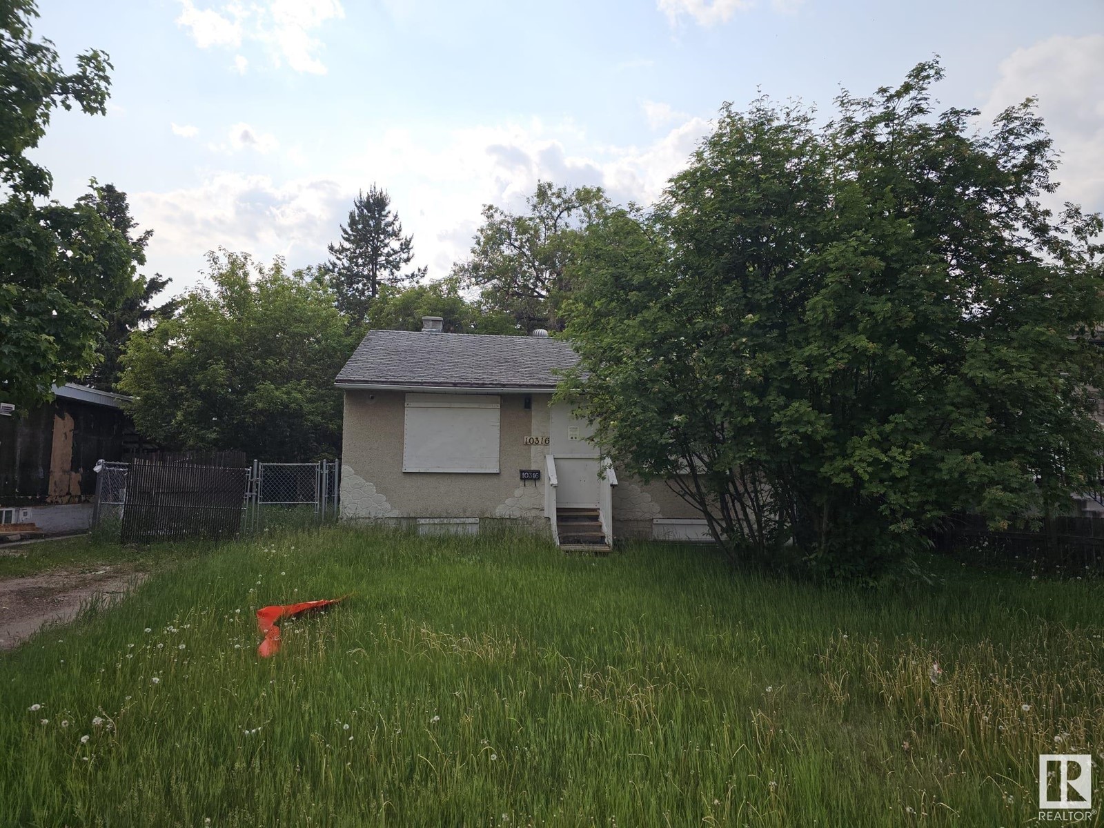 10316 160 St Nw