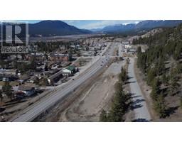 7585 Redstreak Road, Radium Hot Springs, BC V0A1M0 Photo 2