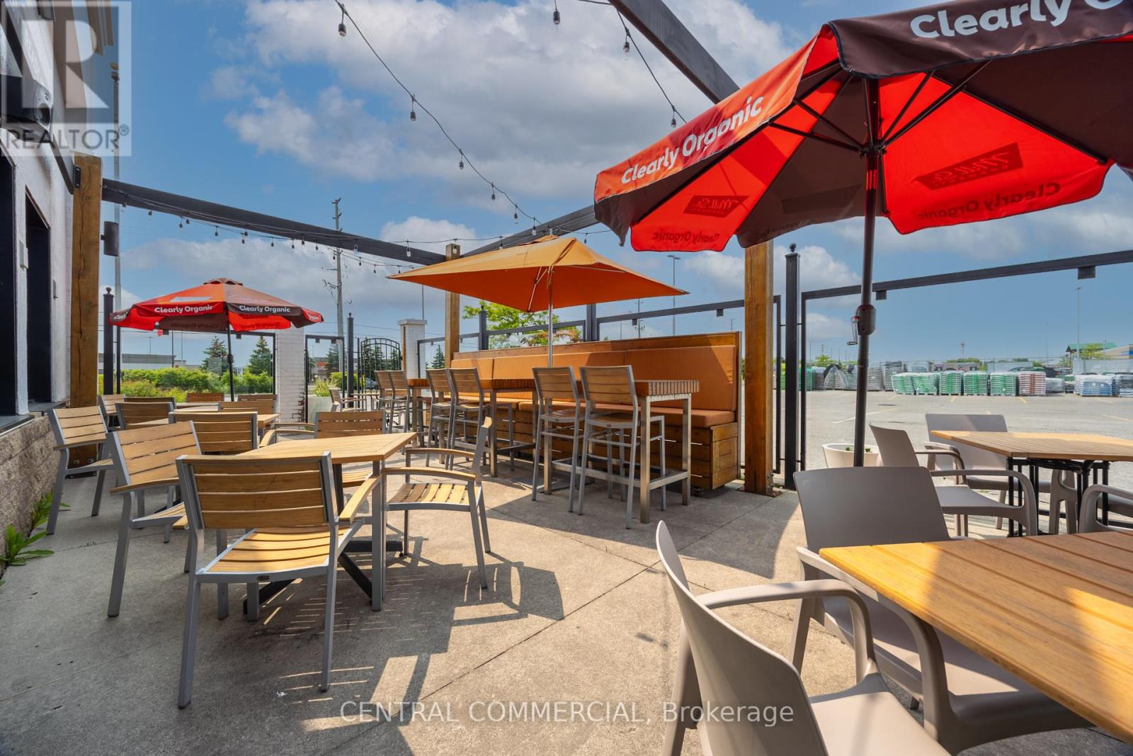 2870 Queen Street E