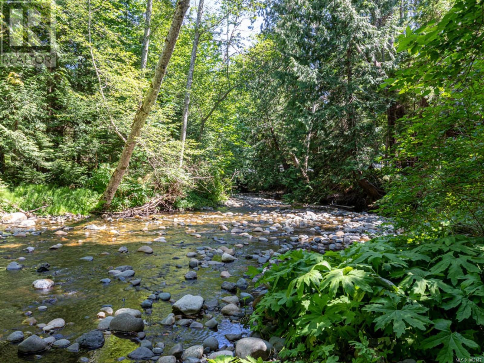 Lot B Island Hwy W