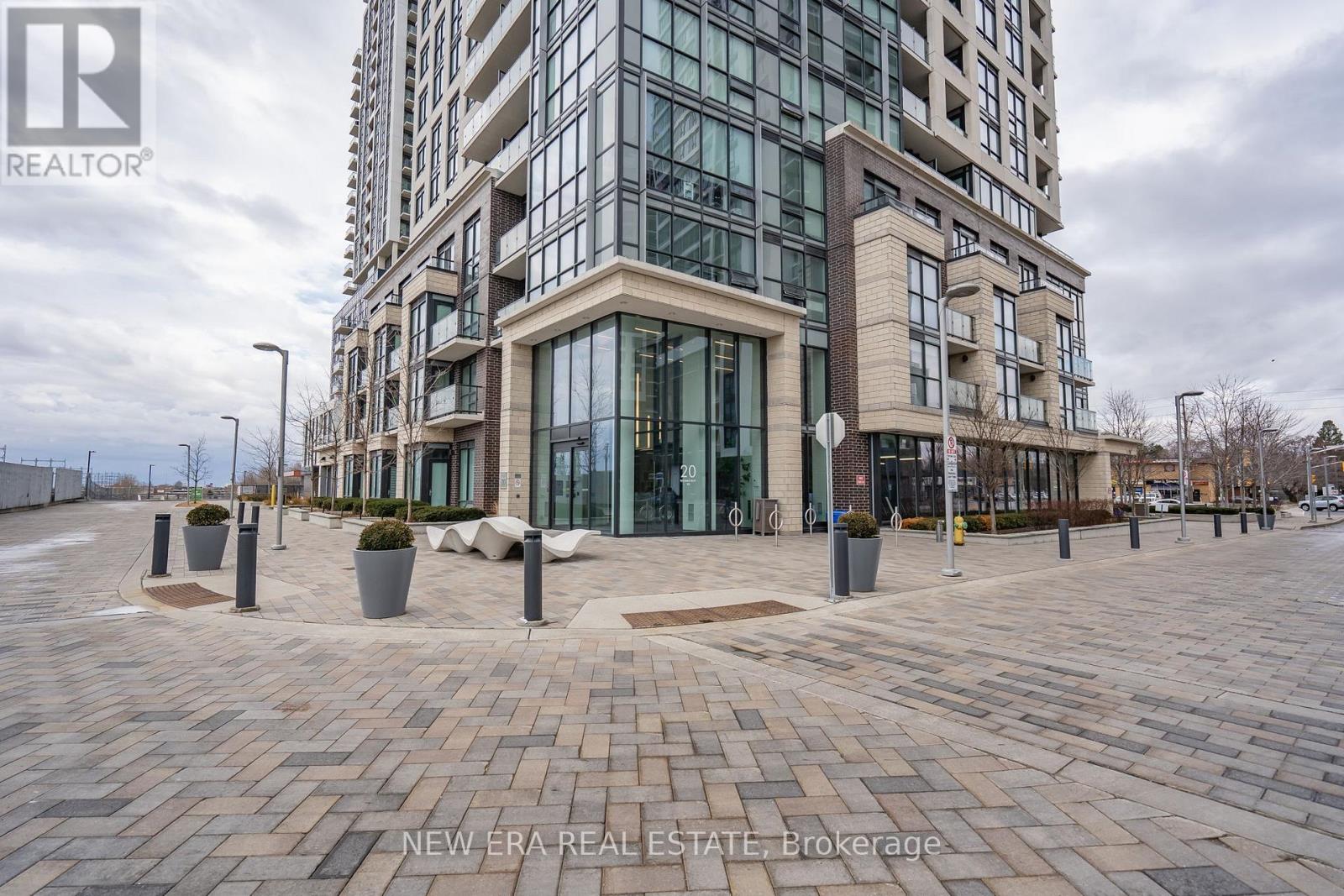 1501 20 Thomas Riley Road W