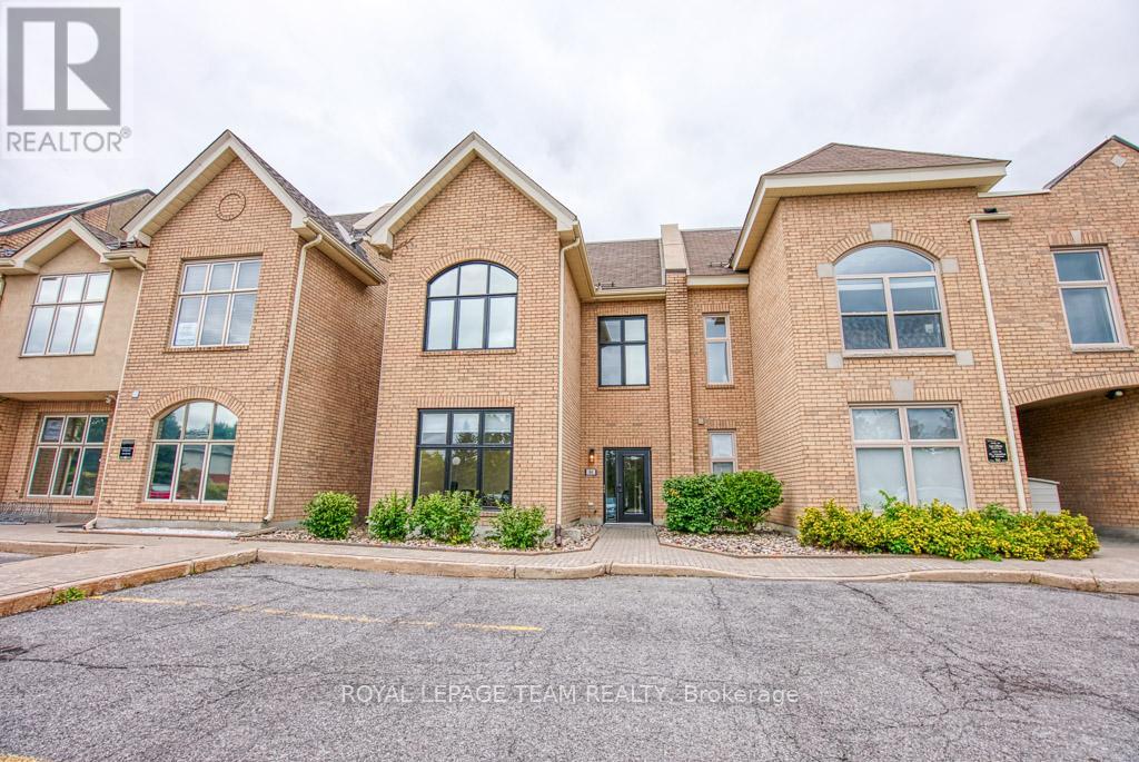 84 Centrepointe Drive