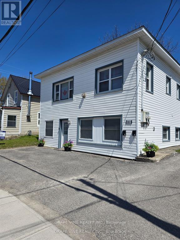 261 Elgin Street W