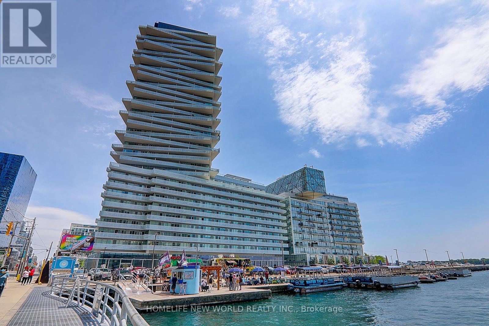 419 15 Queens Quay E