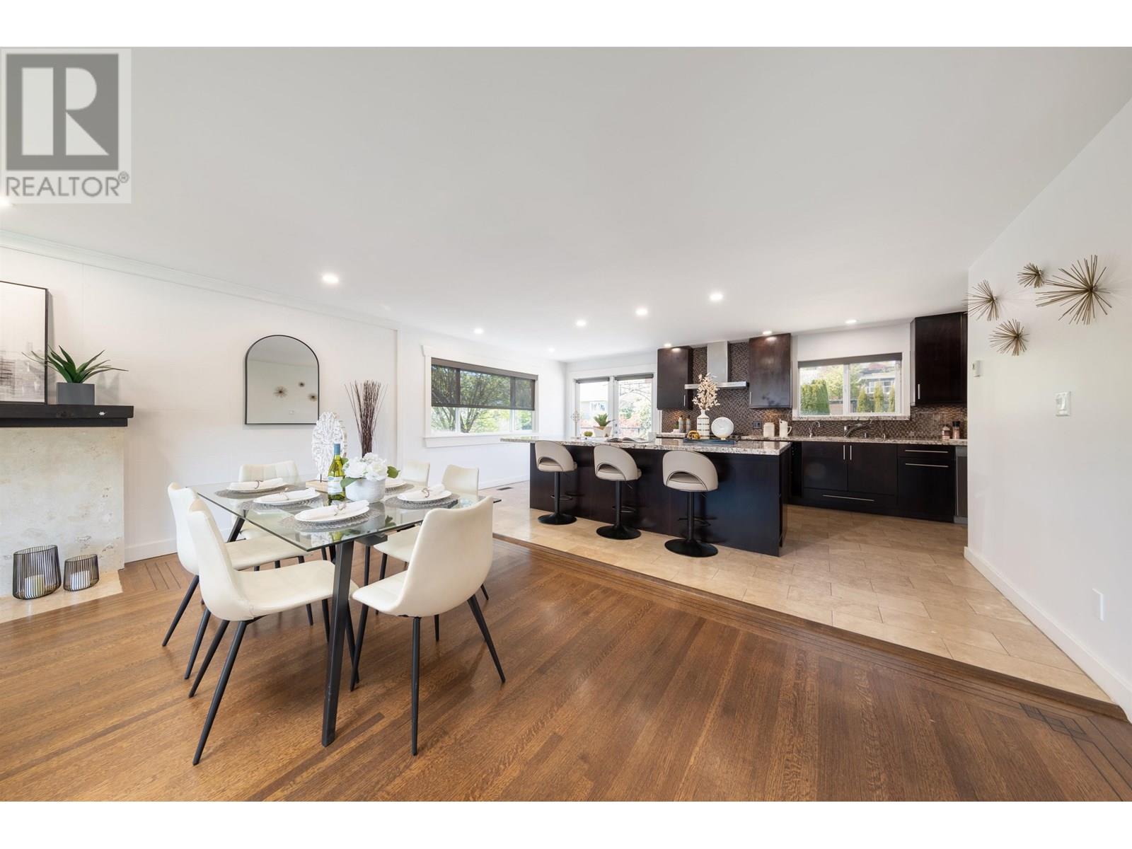 463 Beachview Drive