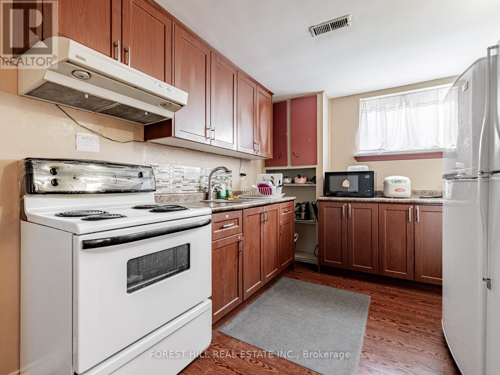 101 Pemberton Avenue