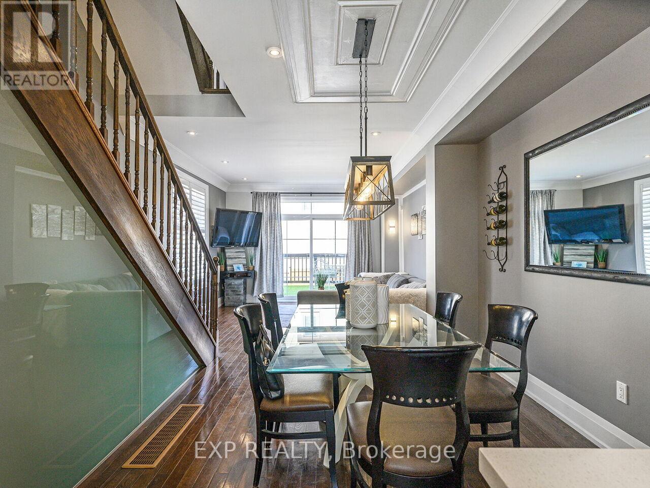 4 2351 Lakeshore Road W