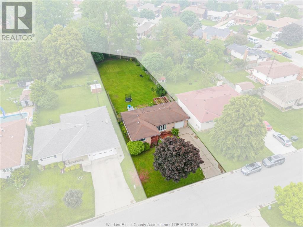 22 Bennie Avenue