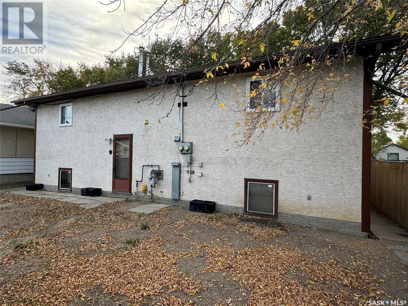 A B 345 Scarth Street