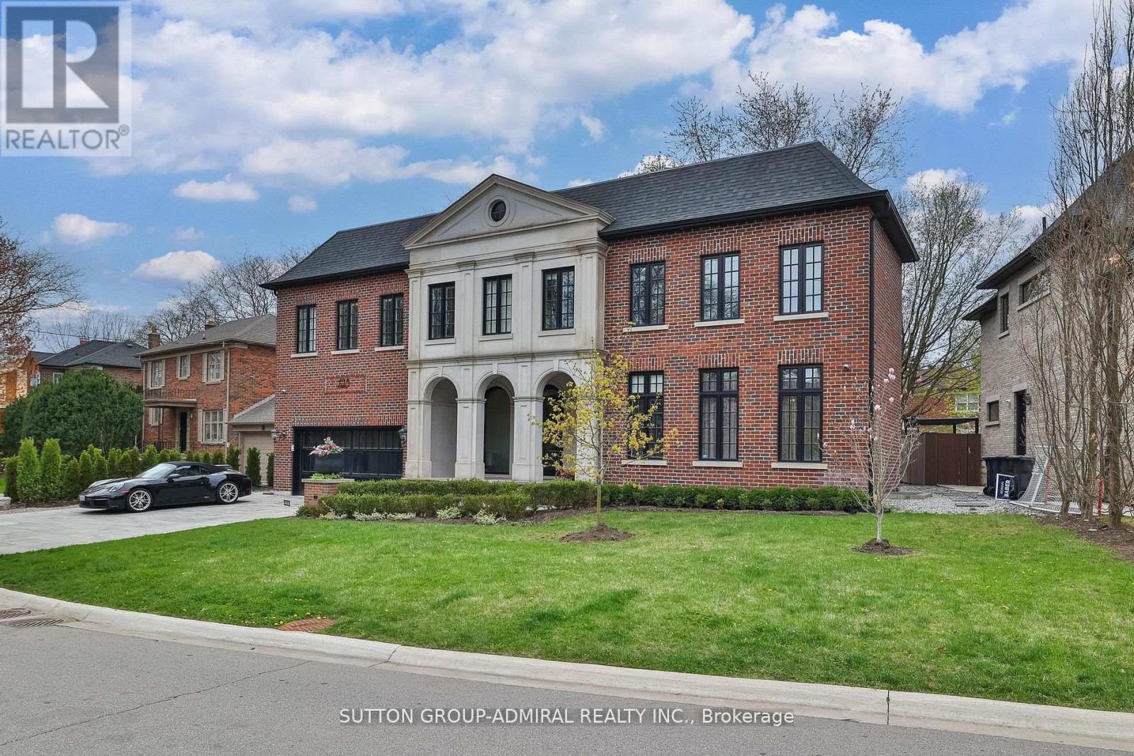 125 Sandringham Drive