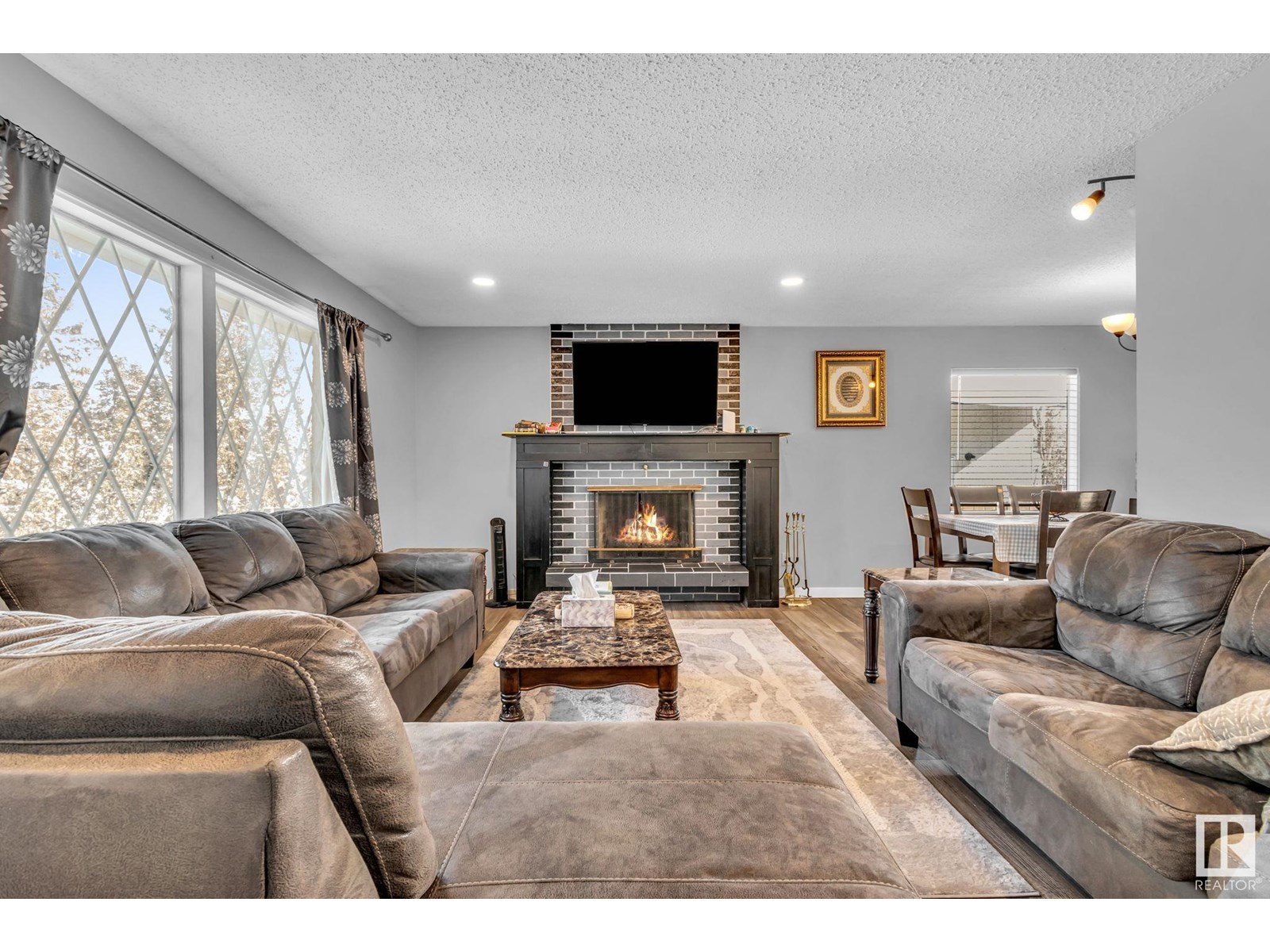 12135 152 A Av Nw