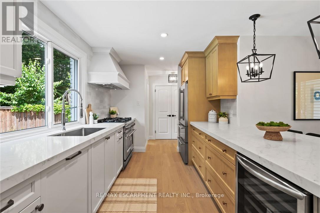 250 Linwood Crescent