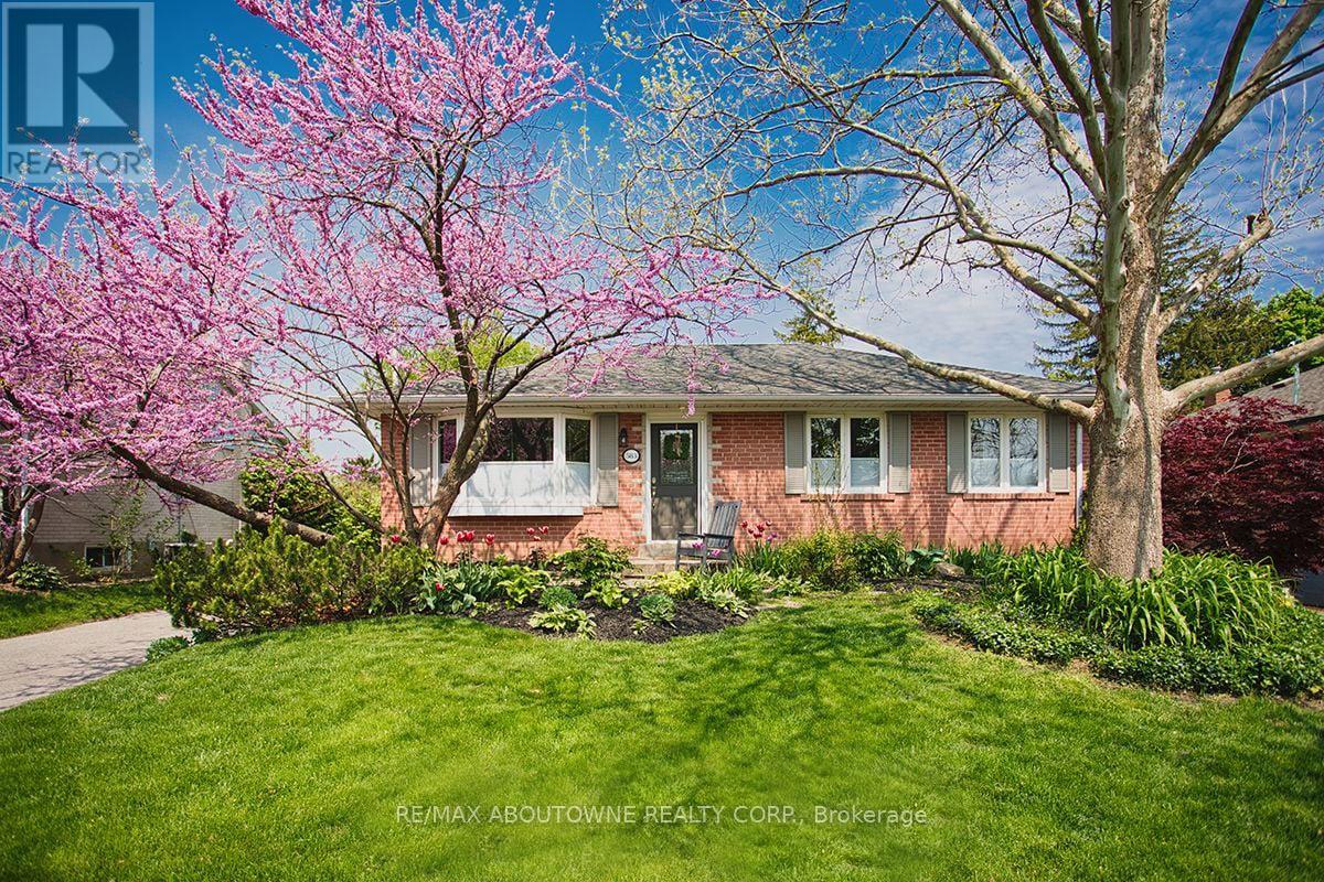 583 Taplow Crescent