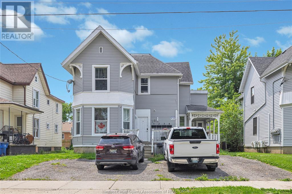 54 Wellington Street East