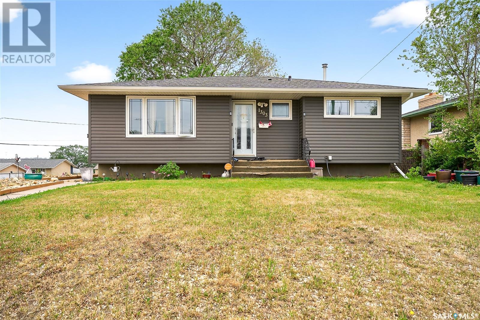 1303 Athabasca Street W
