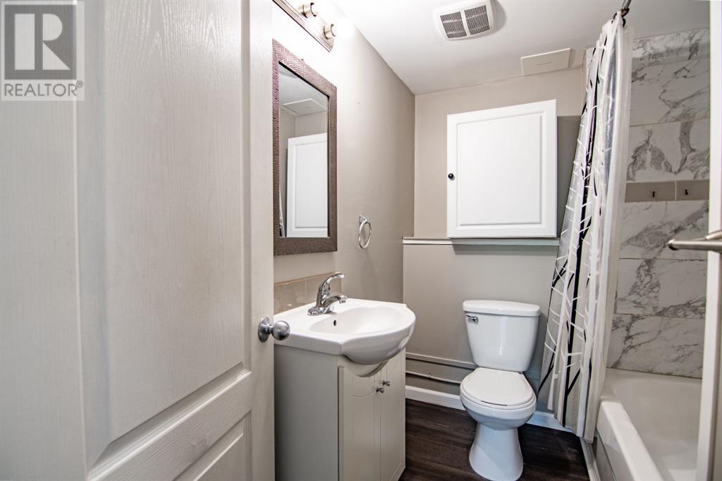 44 Oyen Crescent
