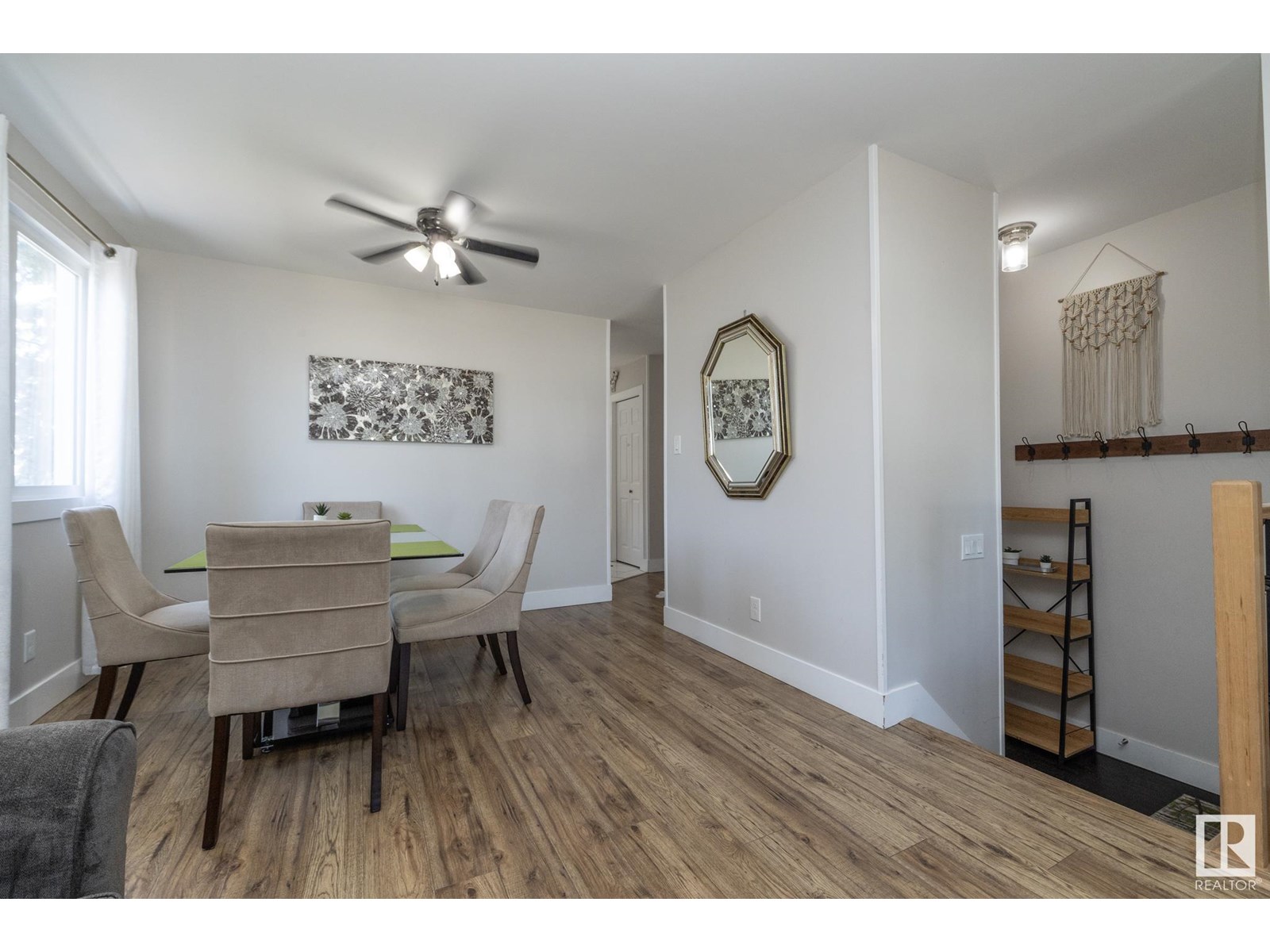 3511 33 Av Nw