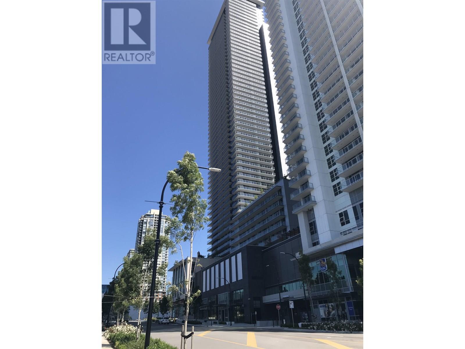2204 3833 Evergreen Place