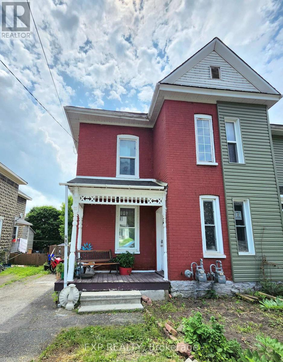485 Dibble Street W