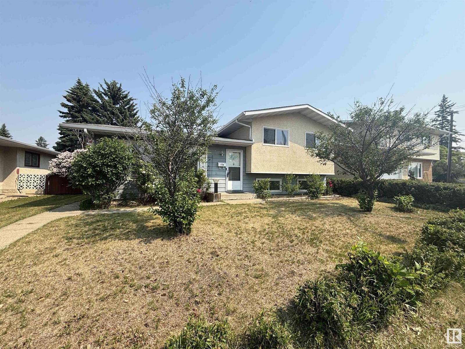 11108 40 Av Nw