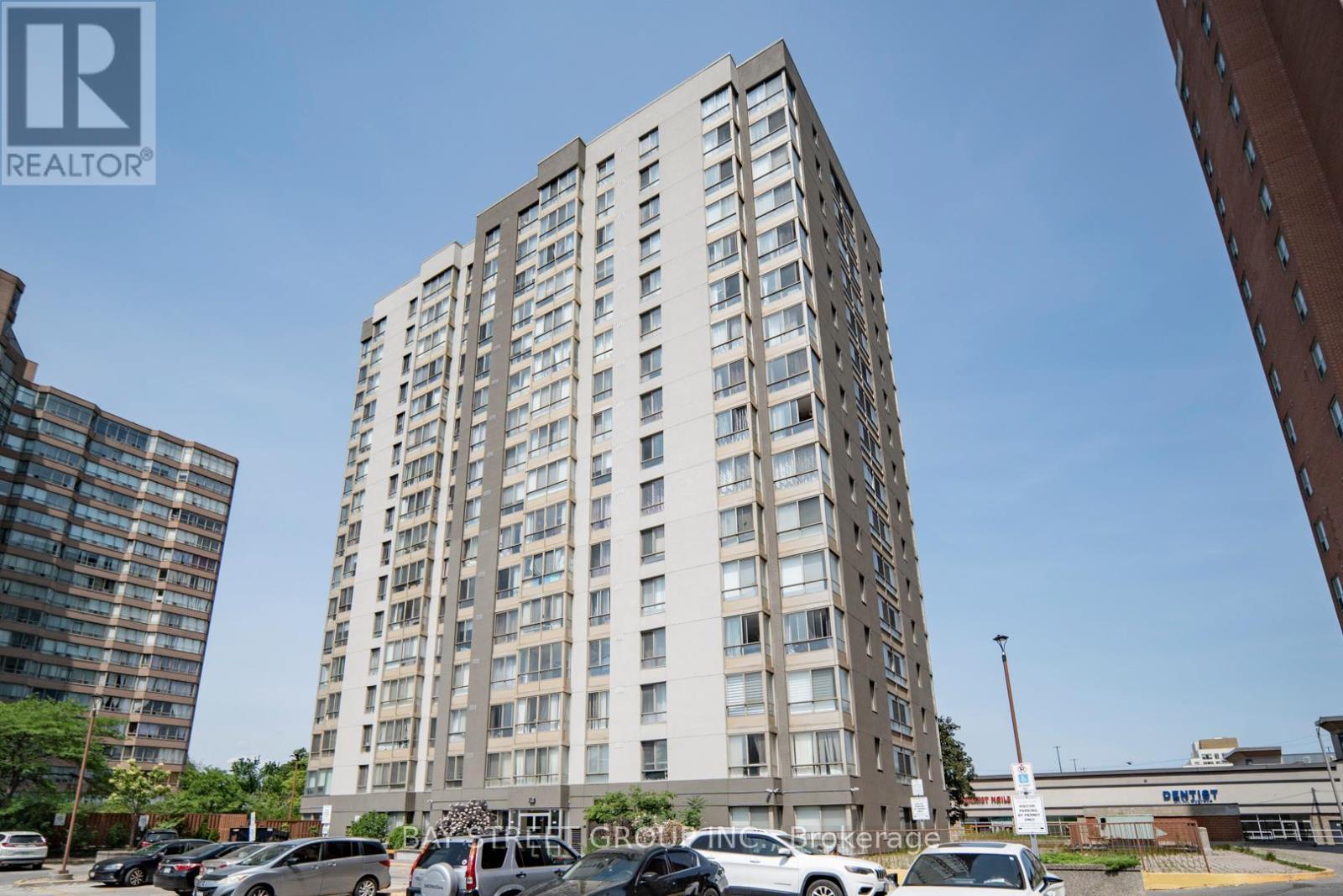 1708 2470 Eglinton Avenue W