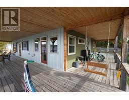 Bathroom - 420 1st St, Malcolm Island, BC V0N3E0 Photo 5