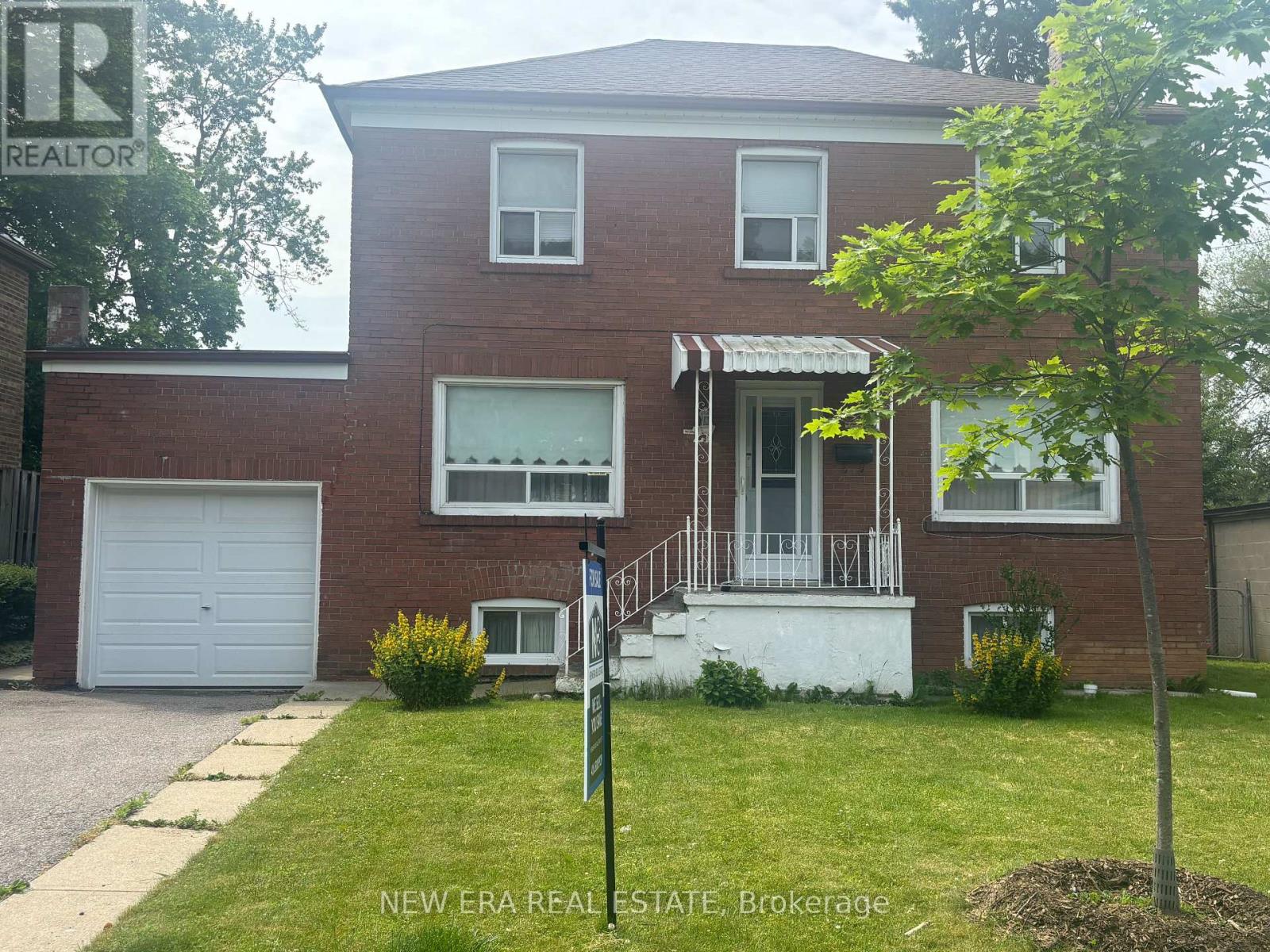 27 Dell Park Avenue