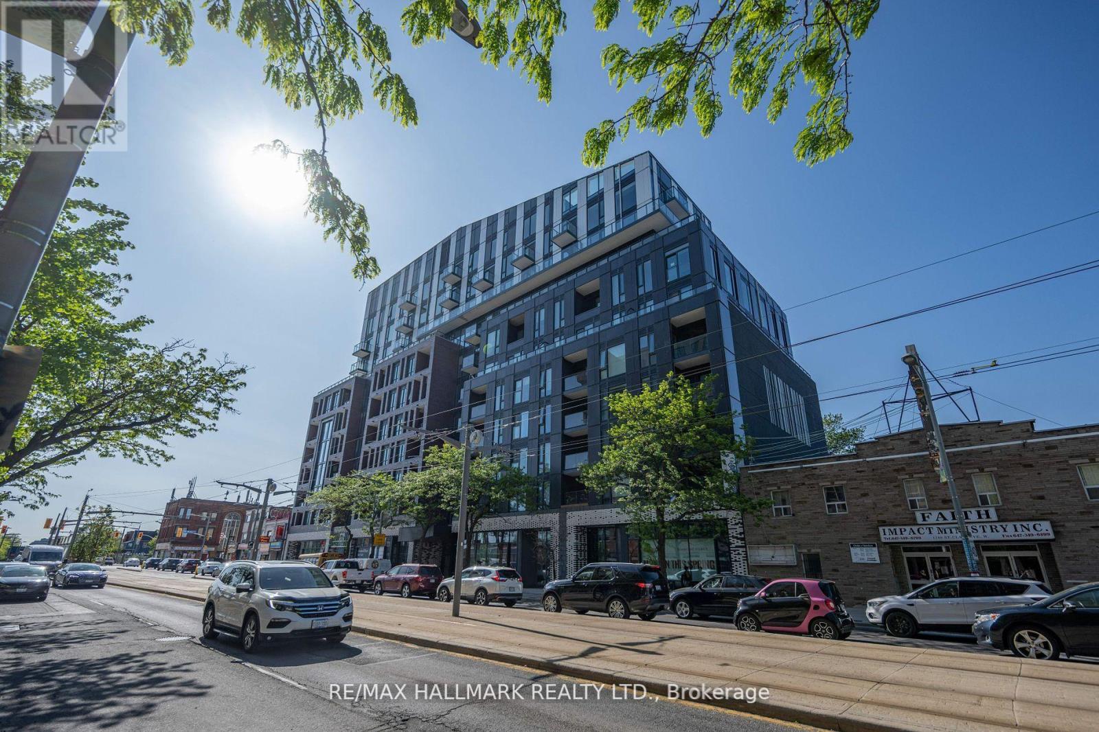 220 1808 St Clair Avenue W