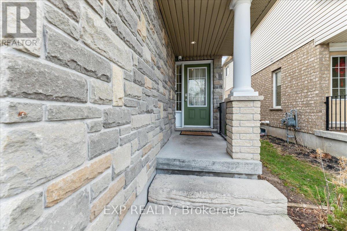 409 Tealby Crescent