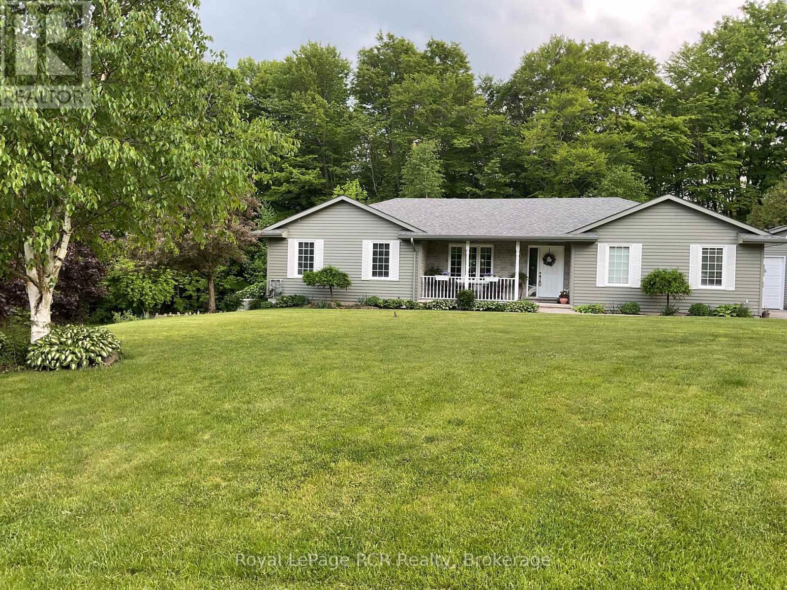 107 Maple Ridge Crescent