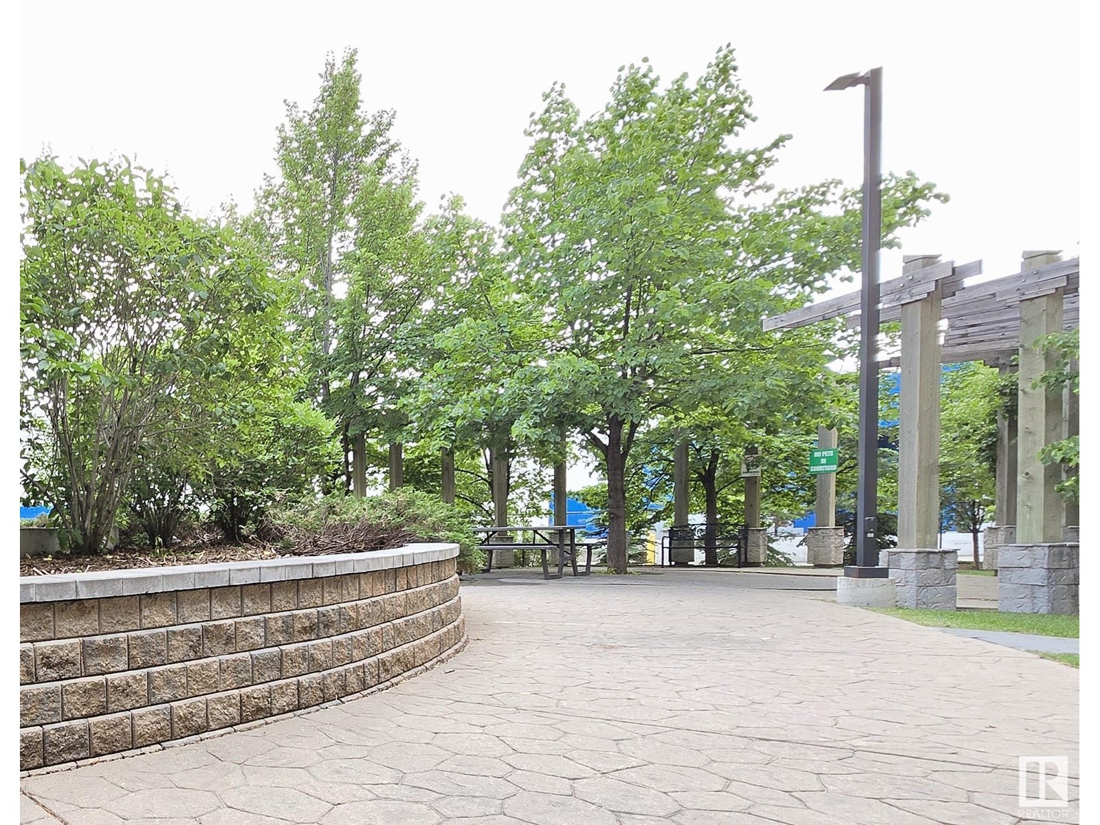 2 105 4245 139 Av Nw Nw