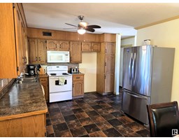 Family room - 5025 49 Street, Fort Kent, AB T9N1H0 Photo 3