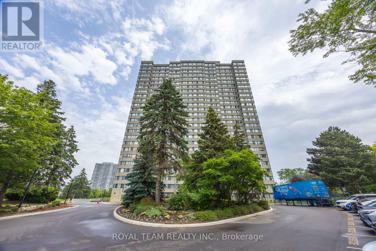 2503 133 Torresdale Avenue