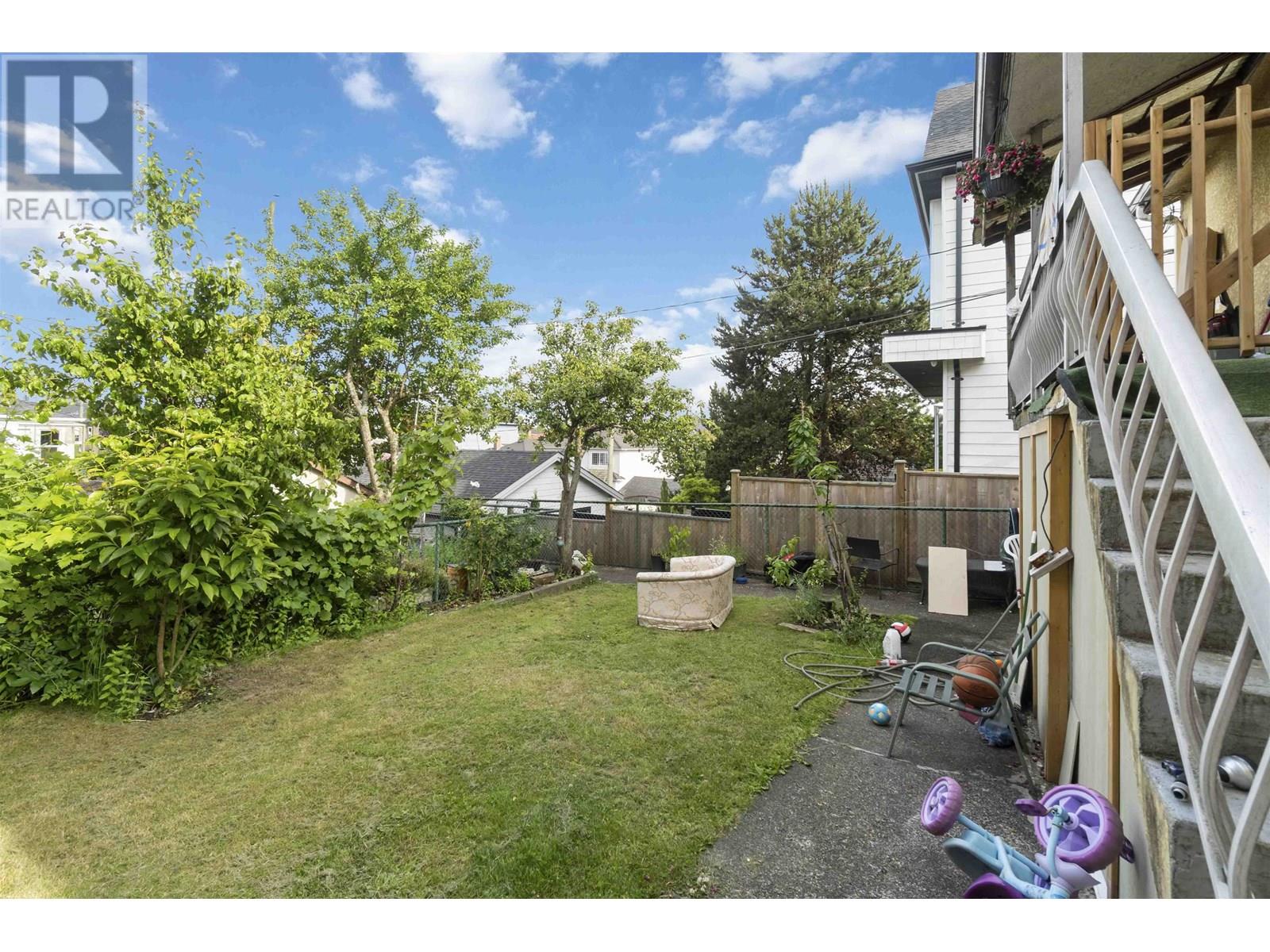 620 Slocan Street