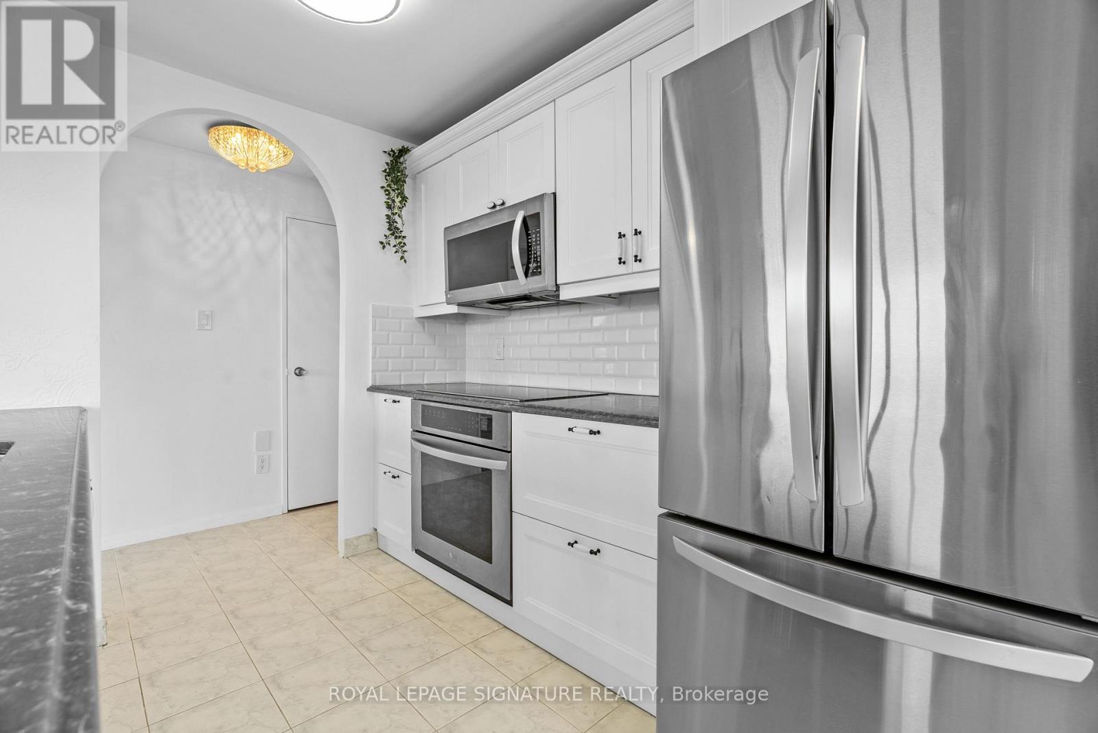 1016 1320 Mississauga Valley Boulevard