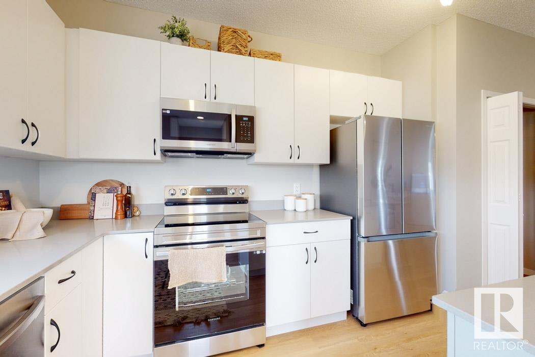 2803 193 St Nw