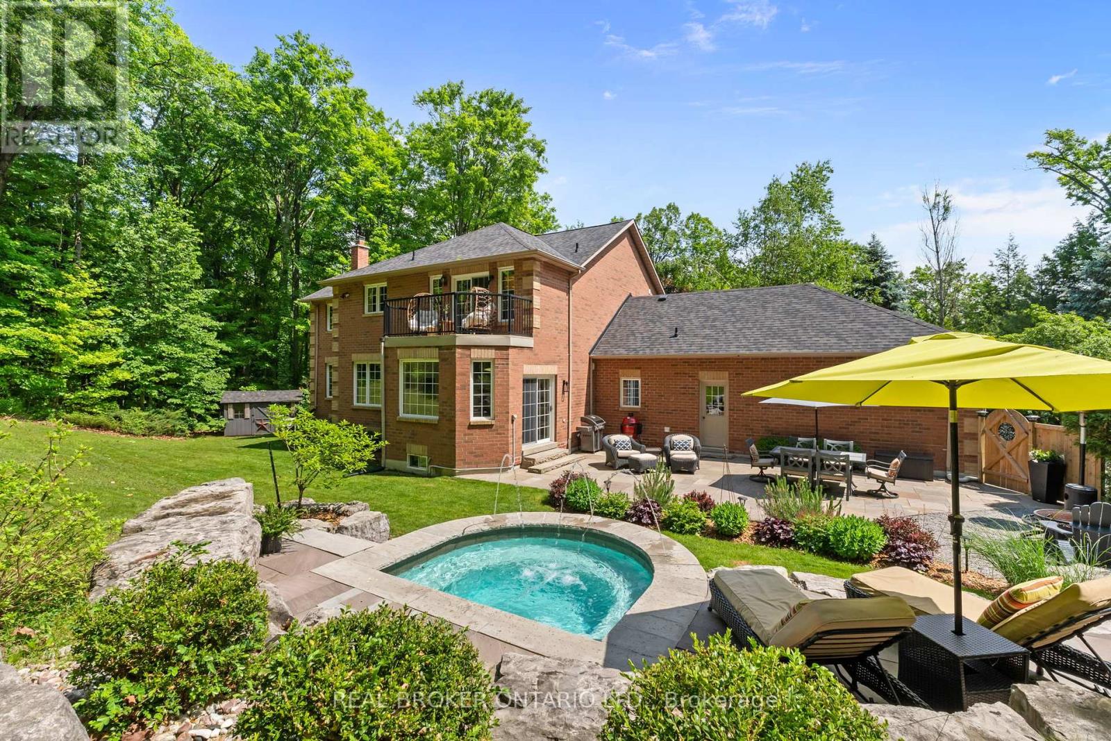 8 Oakview Place