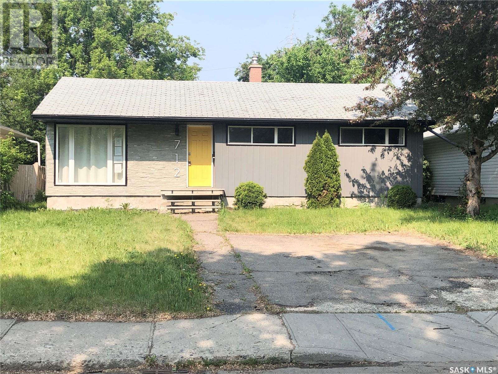 712 Empress Street