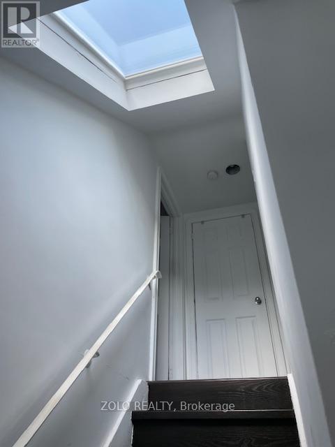 10 Ranee Avenue