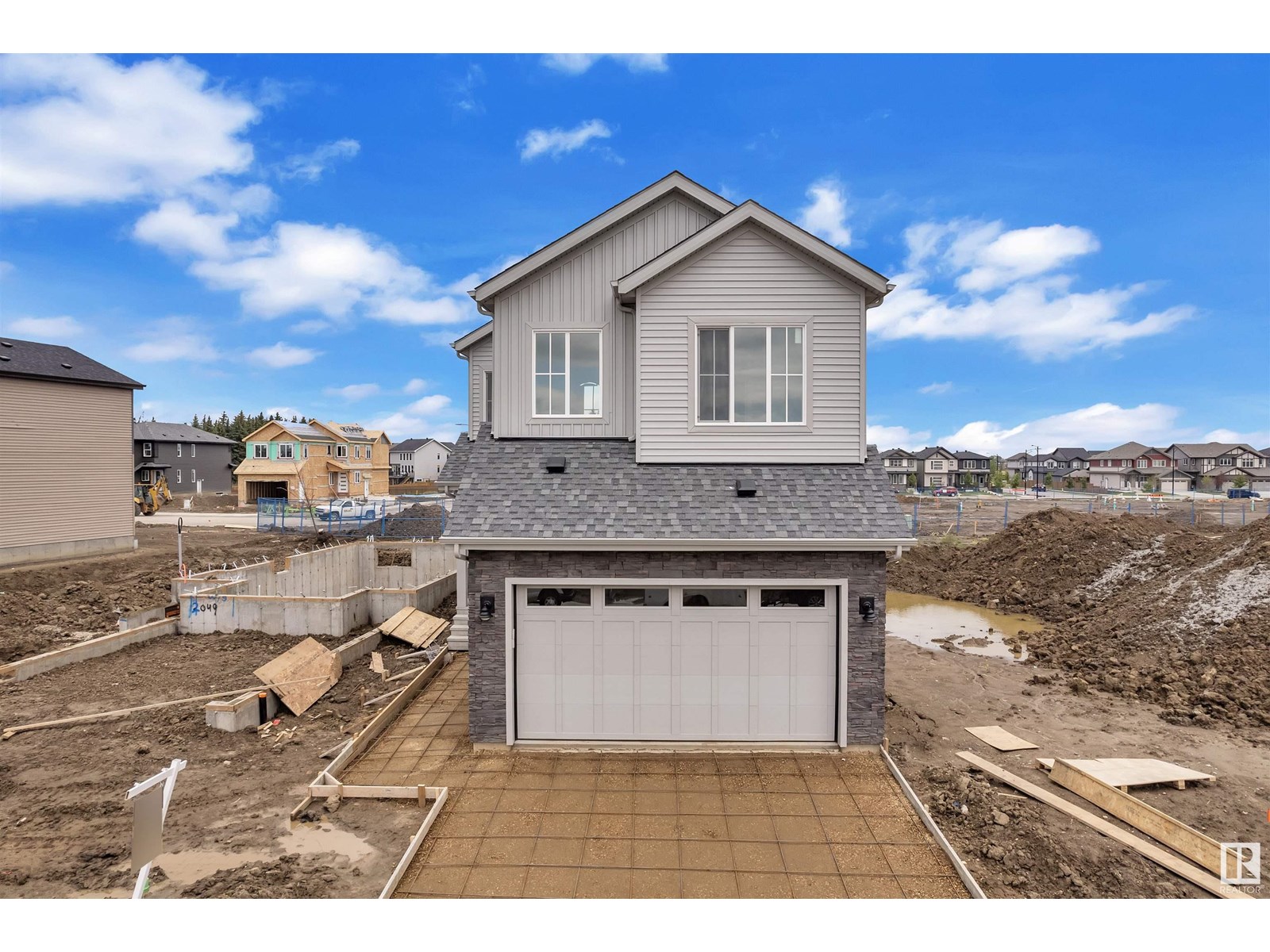 2051 Collip Cr Sw