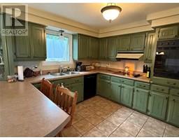 Bath (# pieces 1-6) - 6264 Route 120, Lac Baker, NB E7A1M9 Photo 4