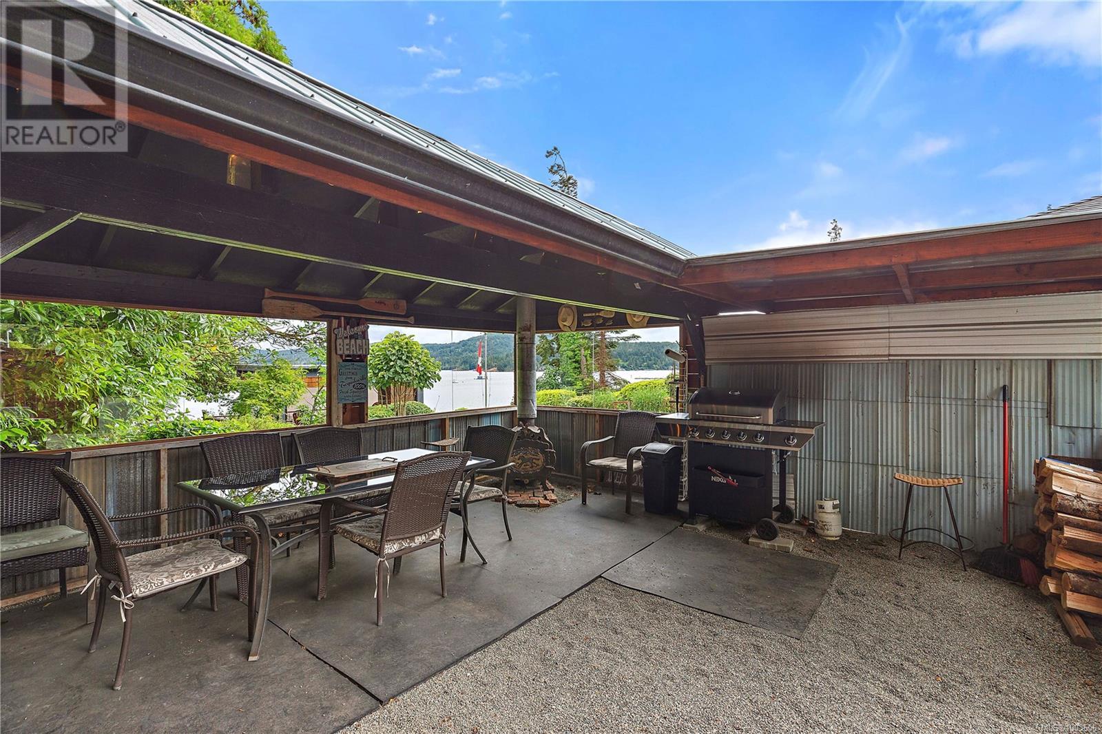 5957 Sooke Rd