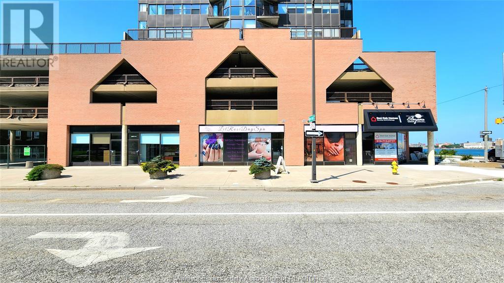 515 Riverside Drive West Unit 101