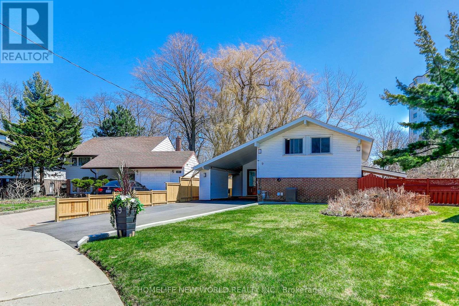 9 Ladysbridge Drive