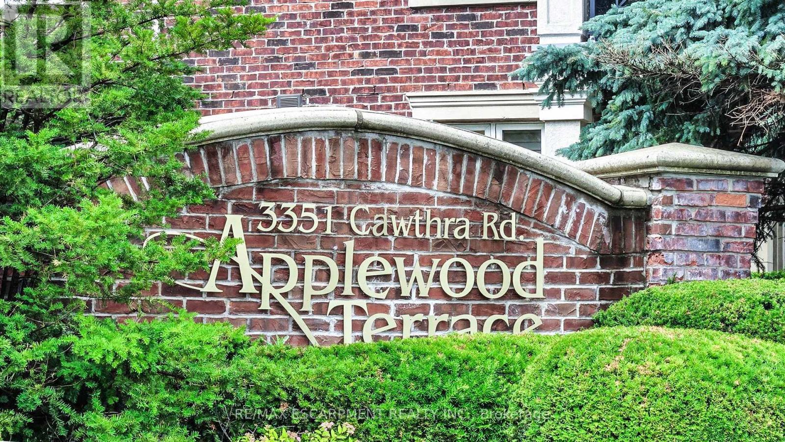 218 3351 Cawthra Road
