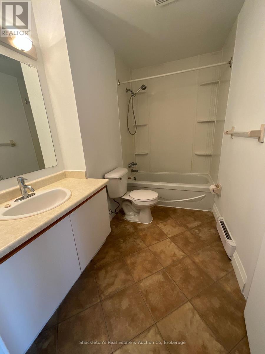 308 270 Eiwo Court