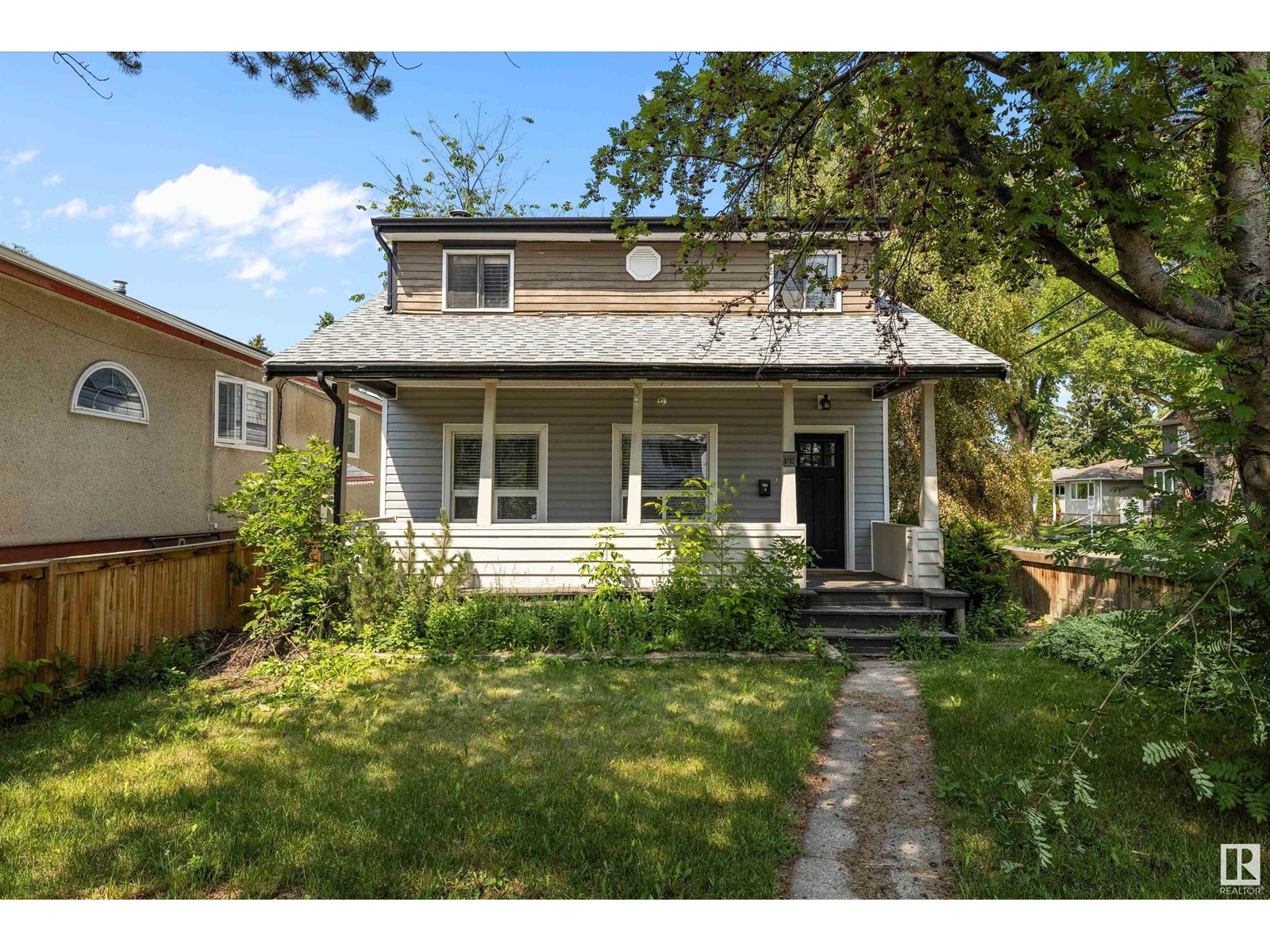 8702 92 A Av Nw