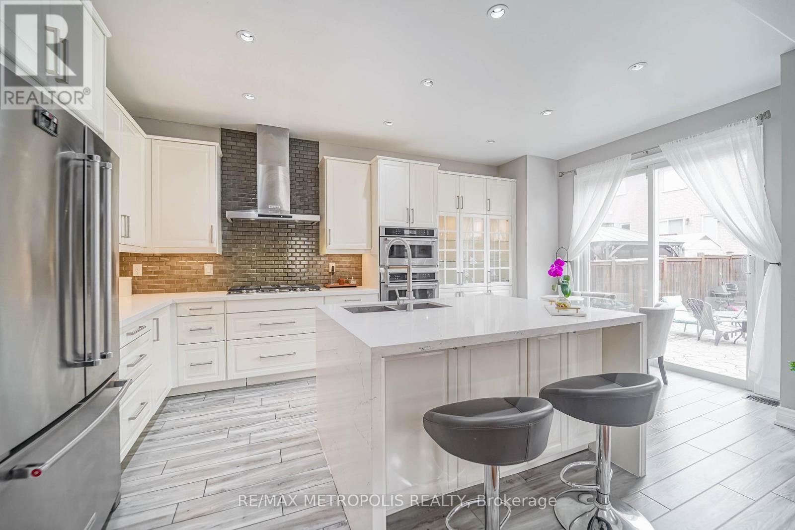 5 Whitbread Crescent
