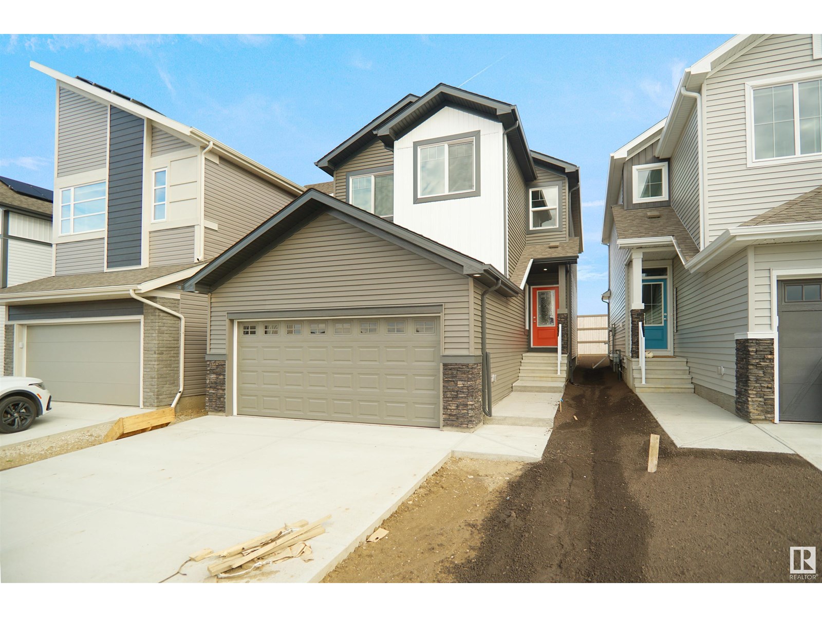 20940 16 Av Nw